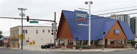 2526 university blvd|IHOP (Wheaton)